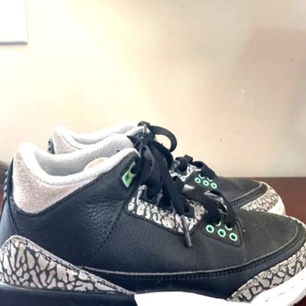 Jordan Air Jordan 3 Green Glow sz. 4Y